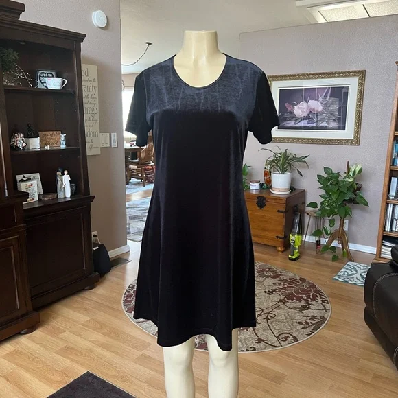 behr little black dress Black Velvet Embellished Dress